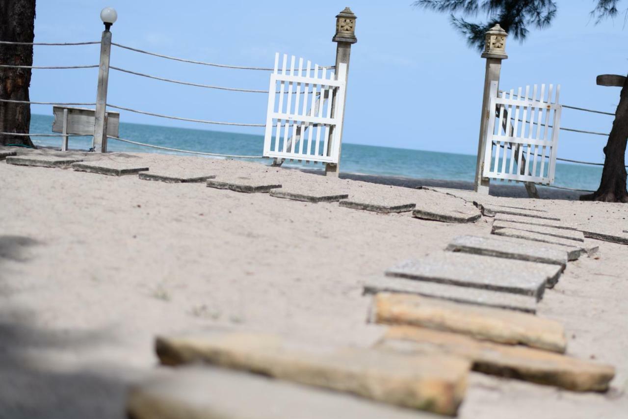 Villa Baan Kratom Tong By The Sea Cha-am Exterior foto
