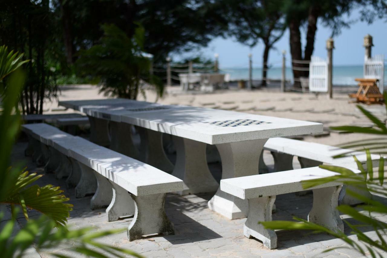Villa Baan Kratom Tong By The Sea Cha-am Exterior foto
